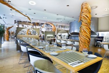 restaurant Caf+ę Bar Noodles.jpg