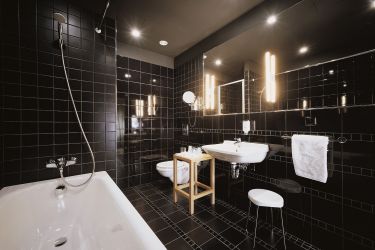 Yasmin_Bathroom.jpg